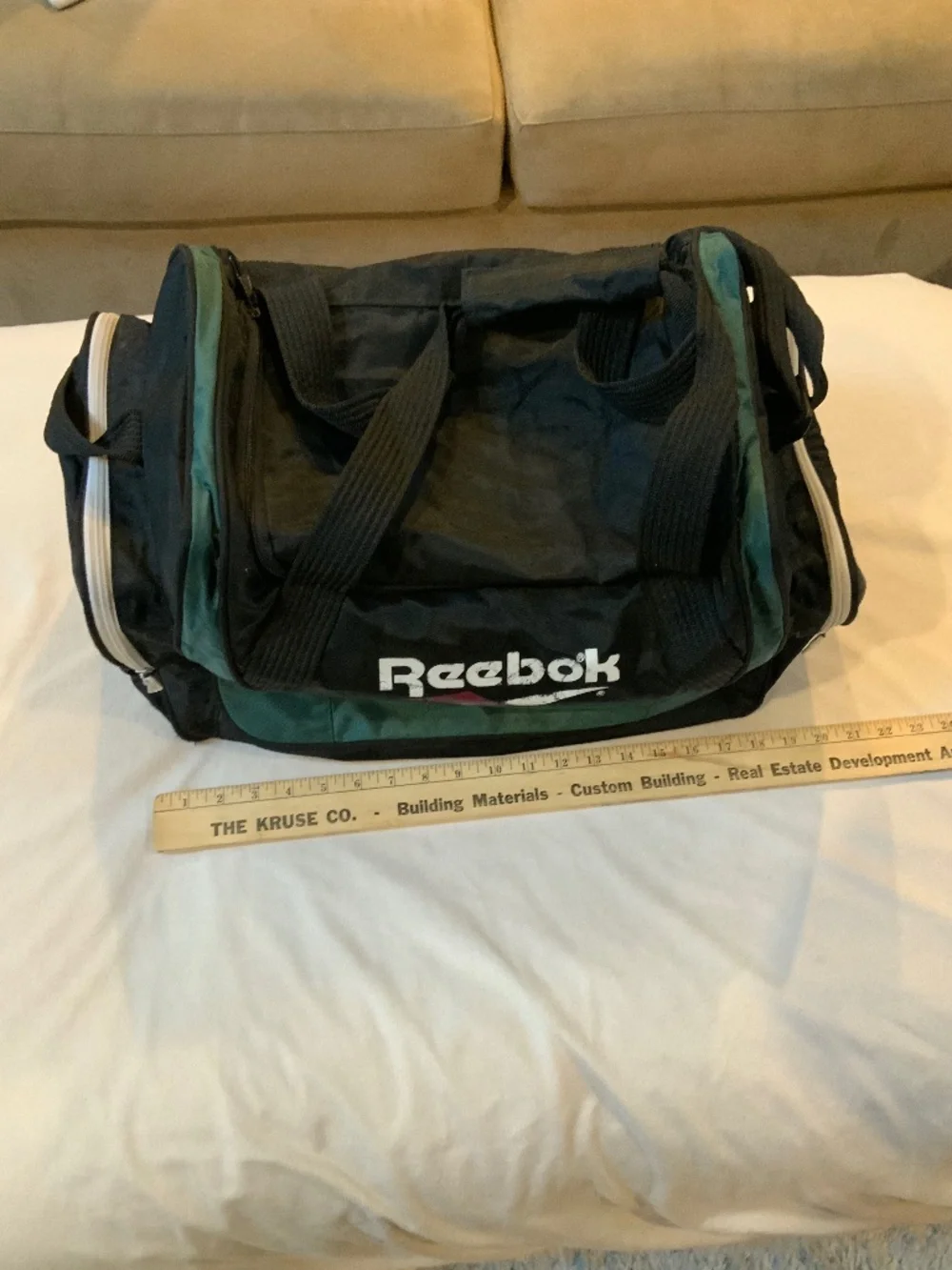 Reebok Vintage Black Green Duffel Gym Bag Active Travel Sporty Retro